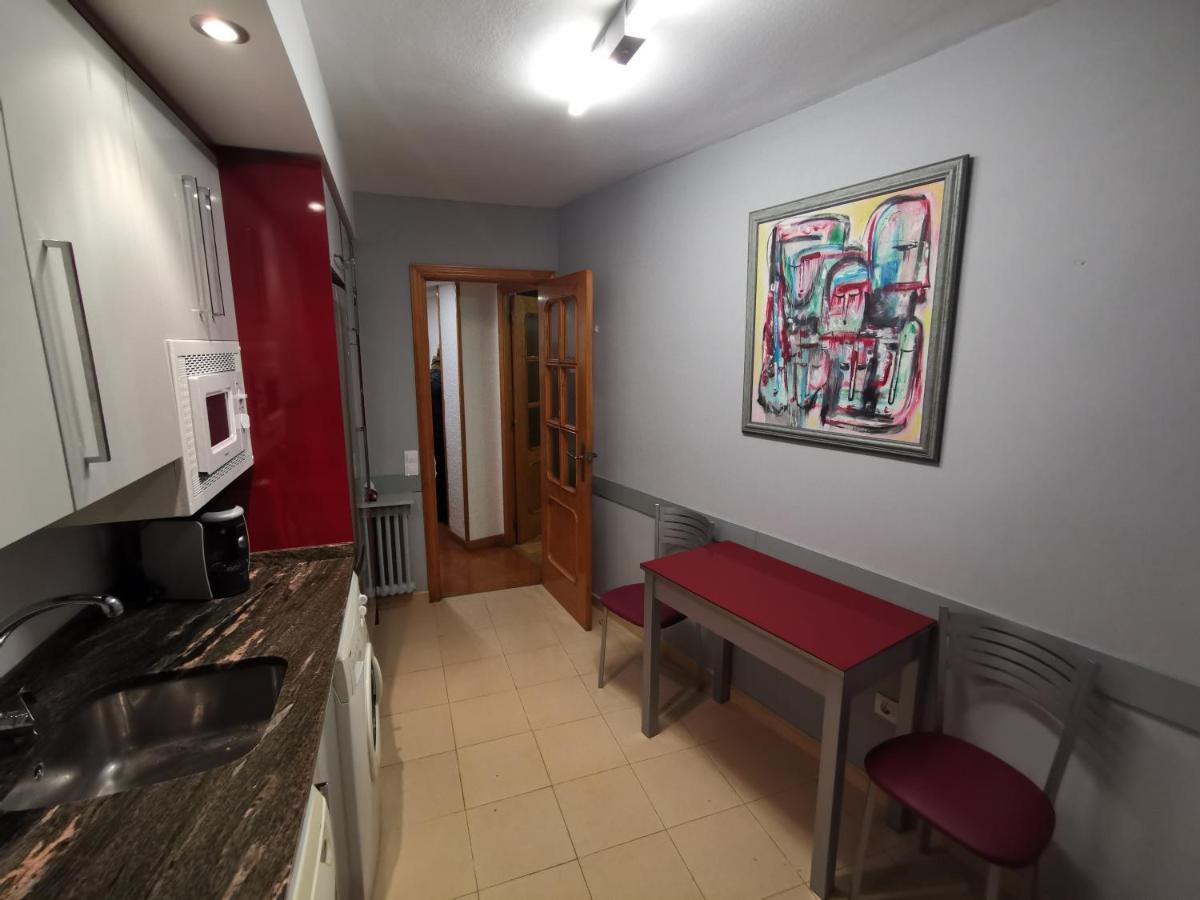 Comoda Vivienda En Huesca Exterior photo
